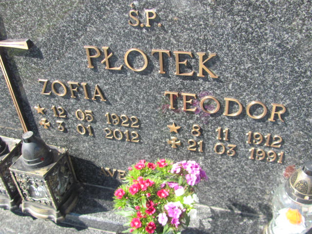 Zofia Płotek 1922 Bytów - Grobonet - Wyszukiwarka osób pochowanych