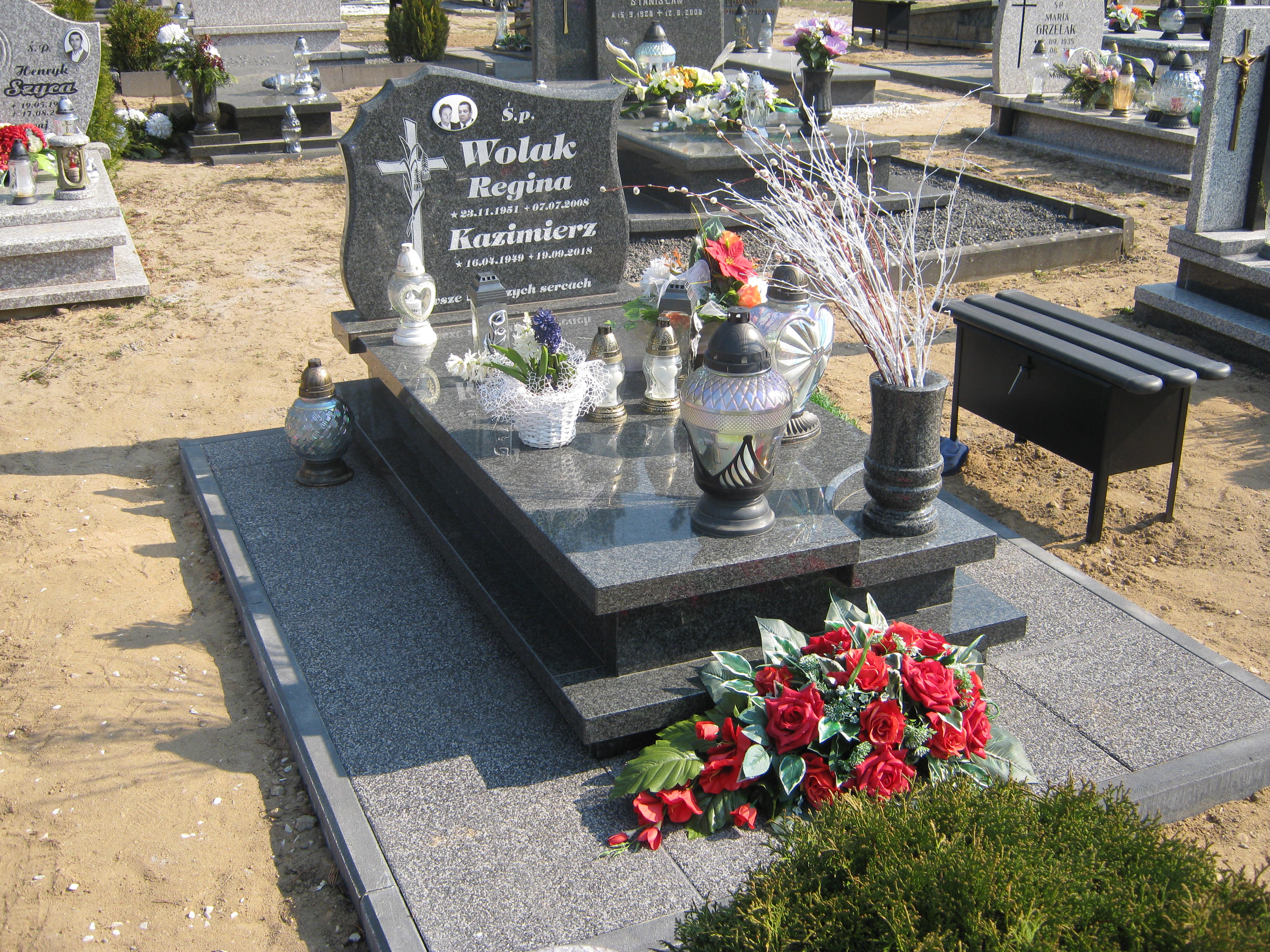 Grób Kazimierz Wolak