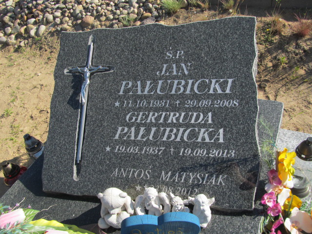 Grób Gertruda Pałubicka