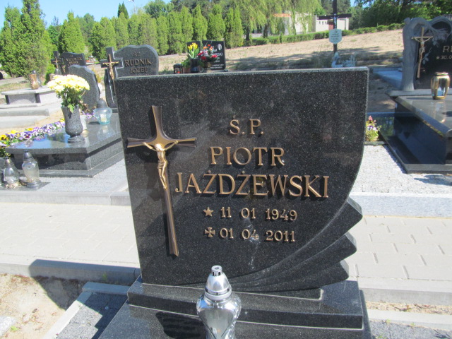Piotr Jażdżewski 1949 Bytów - Grobonet - Wyszukiwarka osób pochowanych