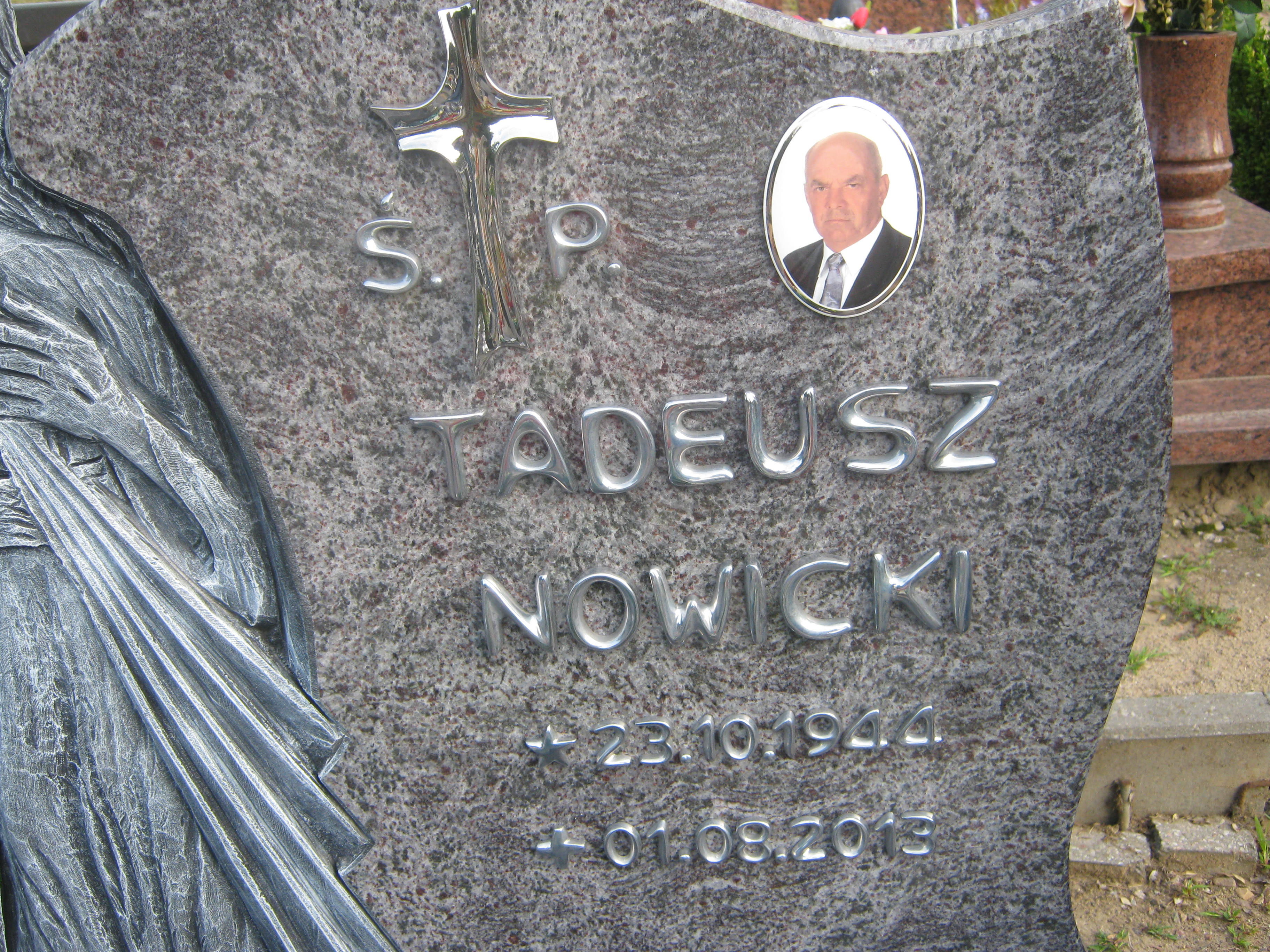 Tadeusz Nowicki 1944 Bytów - Grobonet - Wyszukiwarka osób pochowanych